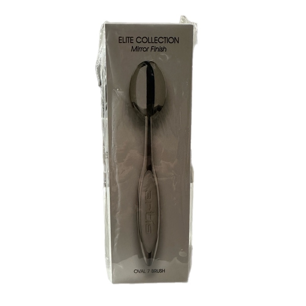 Artis Elite Collection Oval 7 Brush – Mirror Finish